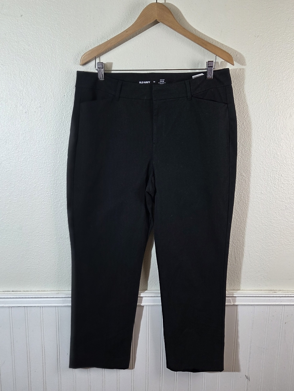 Old Navy High Rise Pixie Pants Womens 14 Black Secret Smooth Pockets Ankle Crop